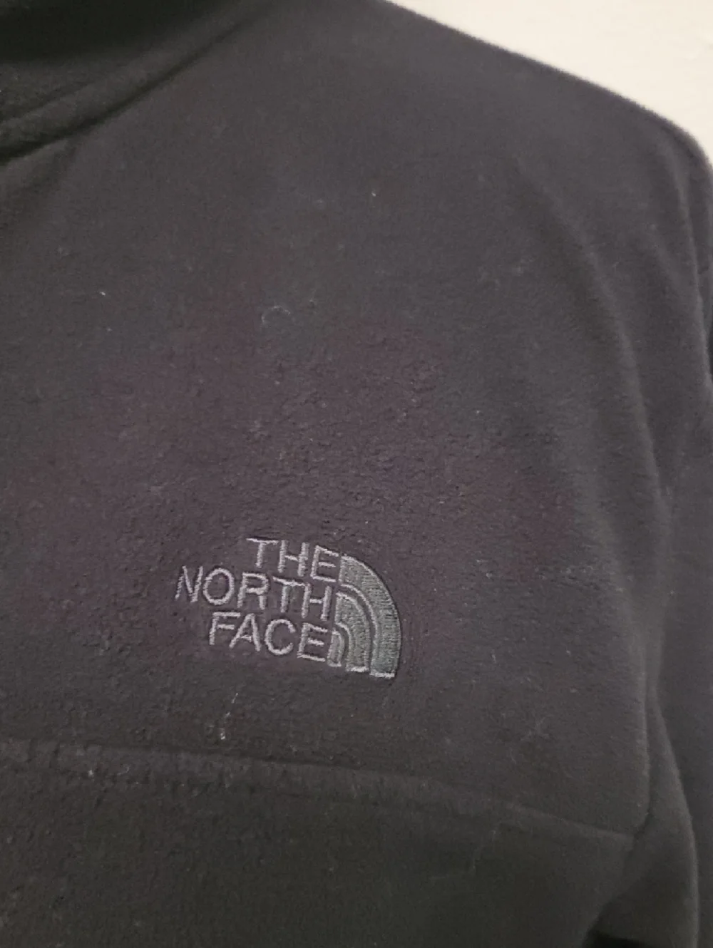 The North Face Men's Black Quarter-Zip Fleece Pullover